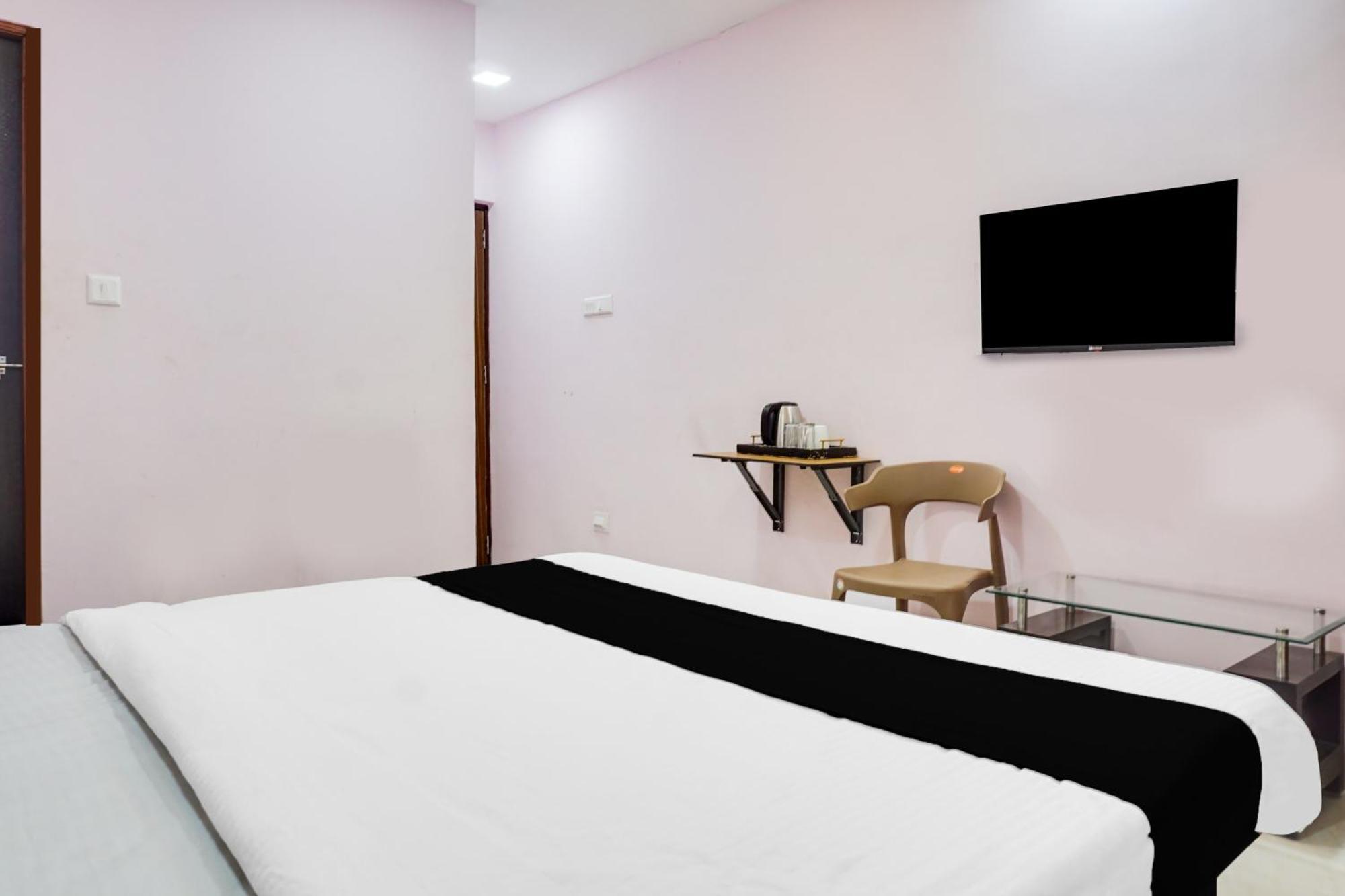 Super Collection O Chandan Nagar Kharadi Formerly Kharadi Inn Пуна Экстерьер фото